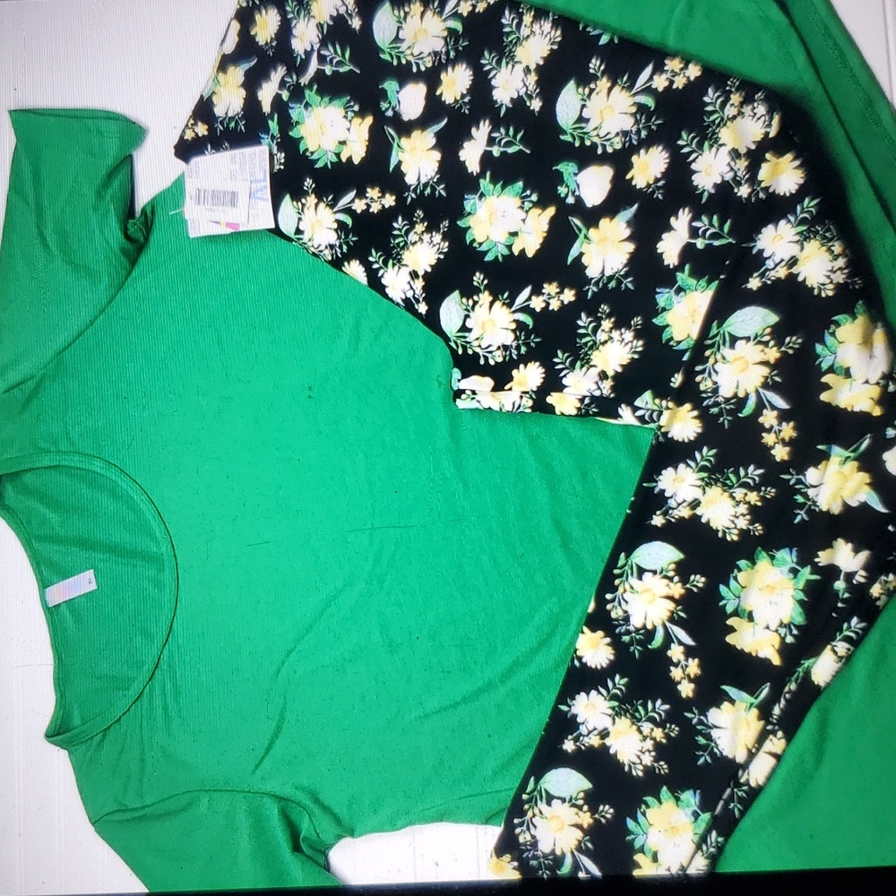 Lularoe XL perfect tee/ TC leggings outfit